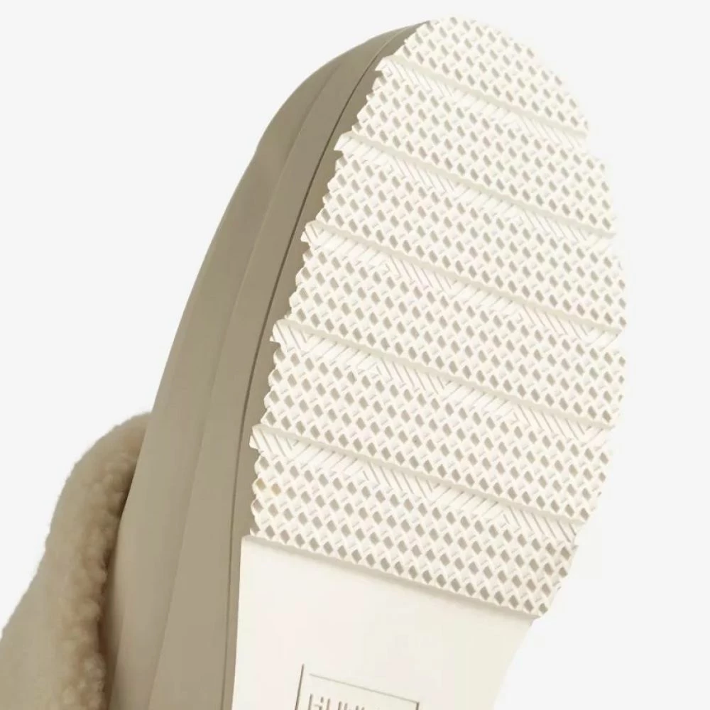 Hunter Women's Play Vegan Shearling Insulated Clogs In White - Image 4