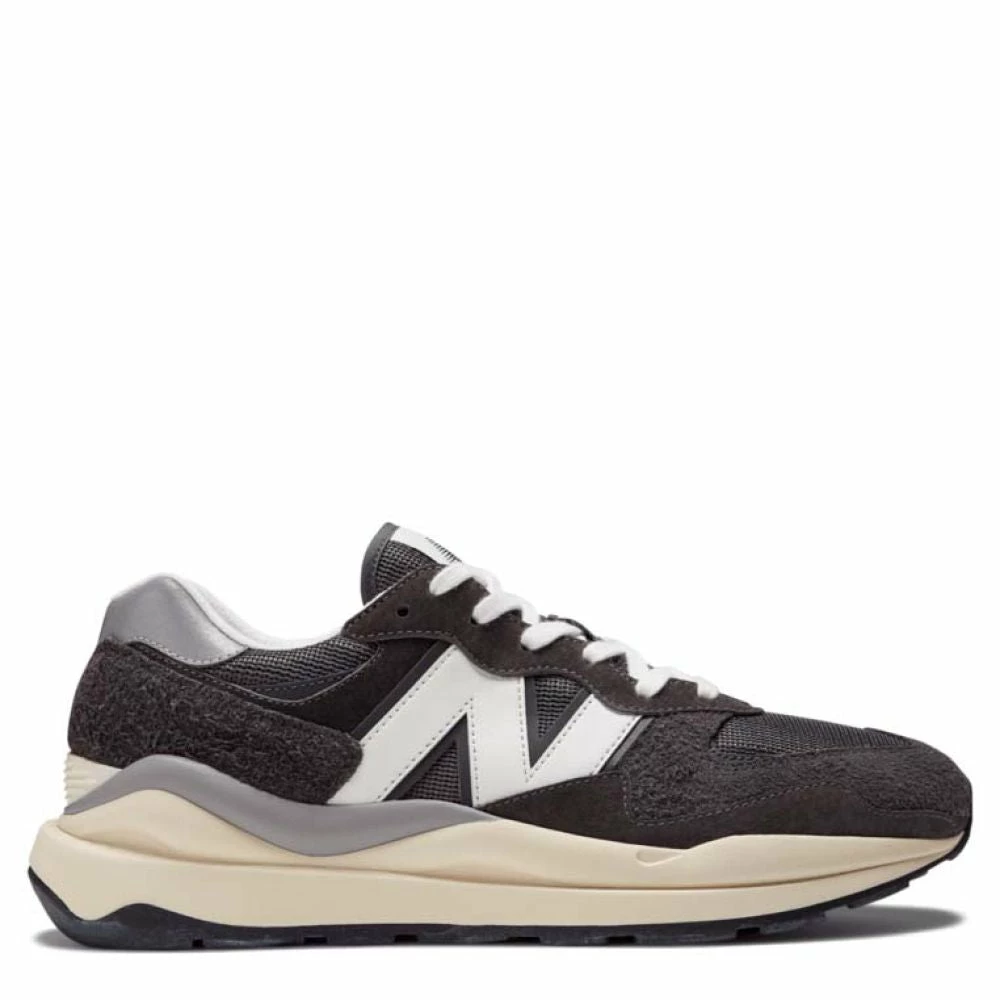 New Balance 57/40 In Magnet With Sea Salt And Black
